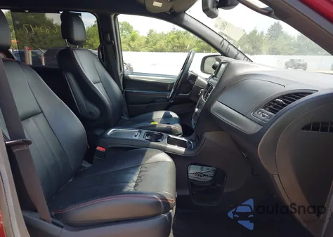 2019 Dodge Grand Caravan Gt from USA, damaged, VIN 2C4RDGEG8KR688798